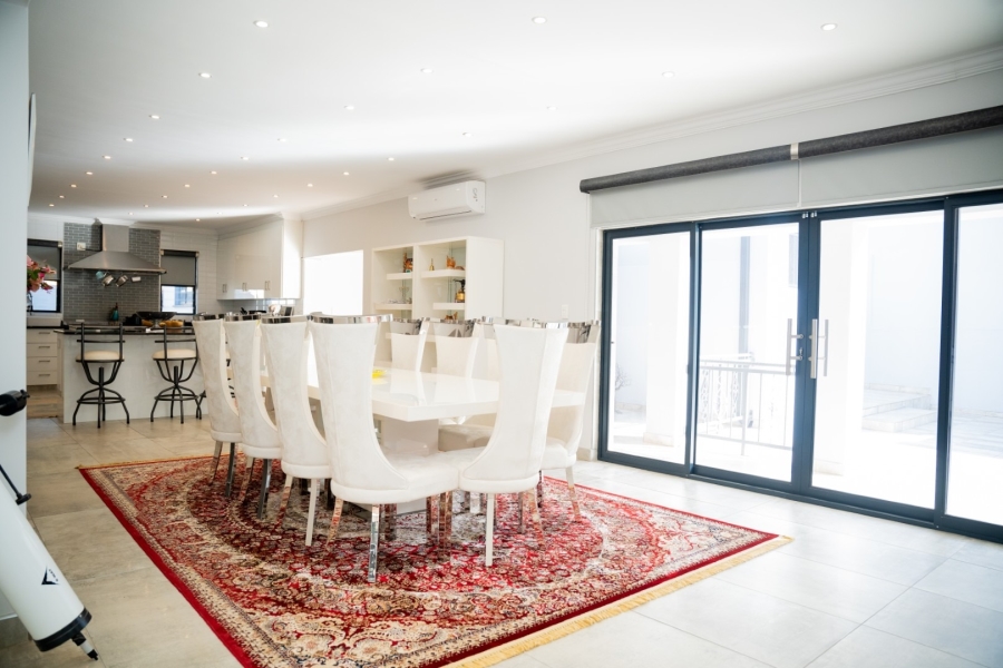 6 Bedroom Property for Sale in Wilkoppies North West